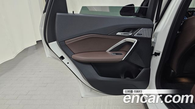BMW iX1 (U11) xDrive 30 M Sport 2023 — фото 25