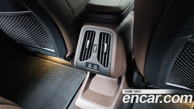 BMW iX1 (U11) xDrive 30 M Sport 2023 — фото 31