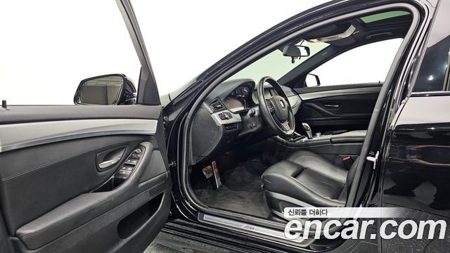 BMW 5 Series (F10) 528i M Sport 2013 — фото 10