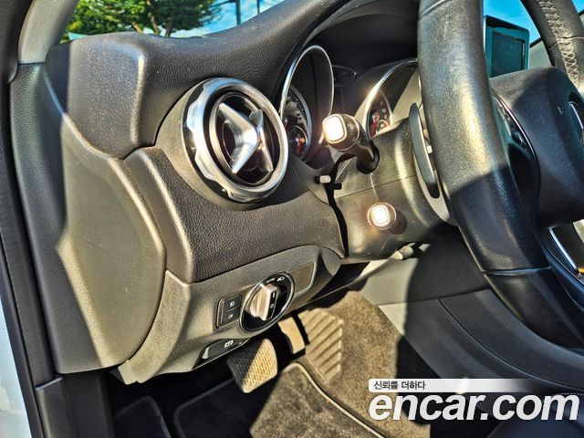 Mercedes-Benz GLA-Class (X156) GLA220 2019 — фото 15