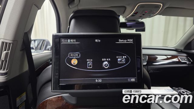 Audi A8 3.0 TFSI Quattro LWB D4 2012 — фото 17