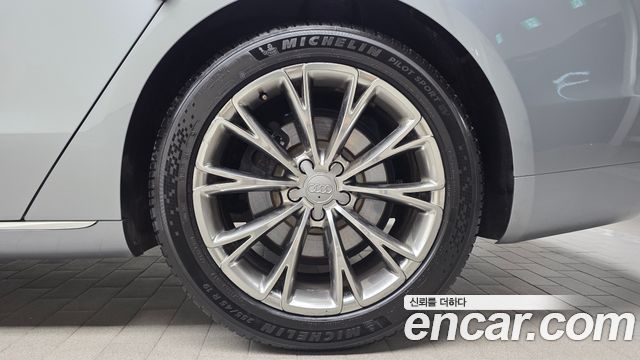 Audi A8 3.0 TFSI Quattro LWB D4 2012 — фото 21