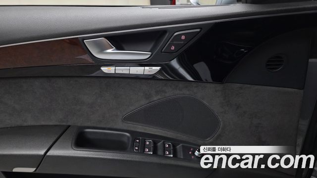Audi A8 3.0 TFSI Quattro LWB D4 2012 — фото 35