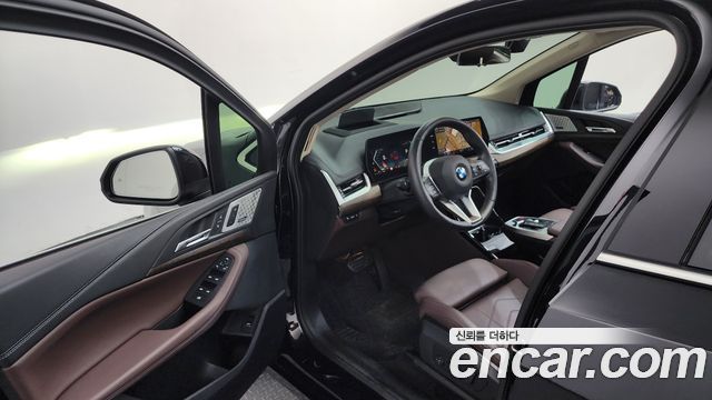 BMW 2 Series Active Tourer (U06) 220i Luxury 2024 — фото 10