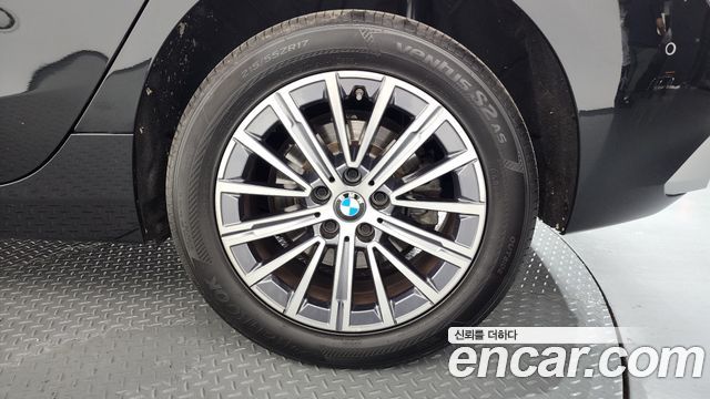 BMW 2 Series Active Tourer (U06) 220i Luxury 2024 — фото 21