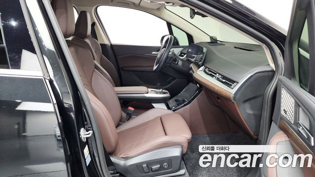 BMW 2 Series Active Tourer (U06) 220i Luxury 2024 — фото 26