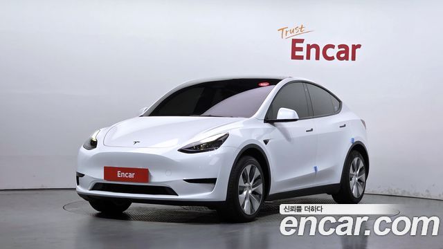 Tesla Model Y RWD 2023 — фото 1