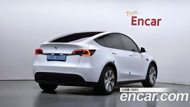 Tesla Model Y RWD 2023 — фото 2