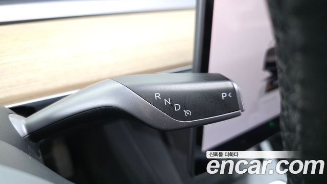 Tesla Model Y RWD 2023 — фото 9