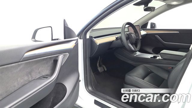 Tesla Model Y RWD 2023 — фото 10