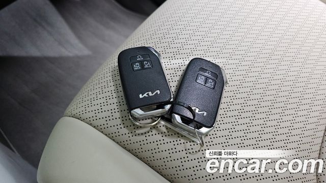 Kia Carnival (IV) Gasoline 9-Seater Signature 2023 — фото 32