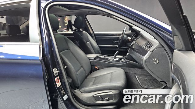 BMW 5 Series (F10) 520d xDrive 2015 — фото 11