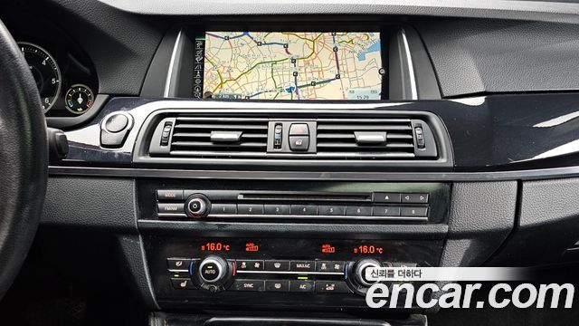 BMW 5 Series (F10) 520d xDrive 2015 — фото 14