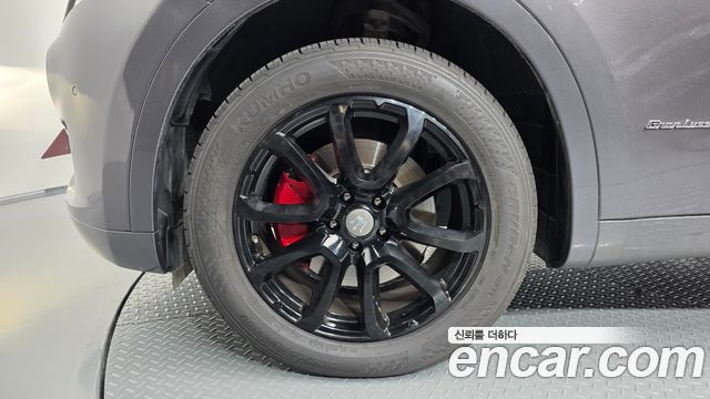 Maserati Levante 3.0 Diesel AWD GranLusso 2018 — фото 5