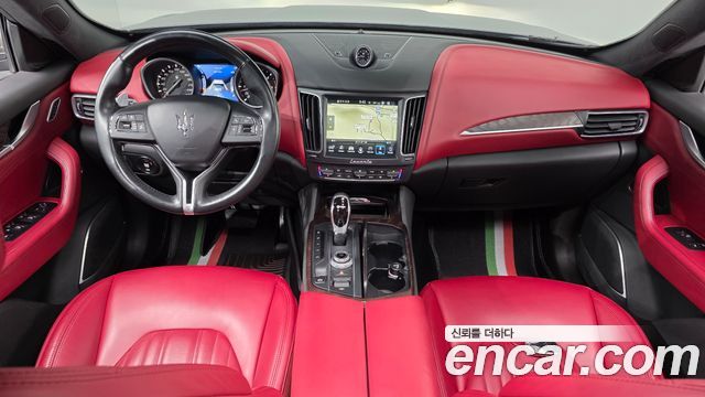 Maserati Levante 3.0 Diesel AWD GranLusso 2018 — фото 7