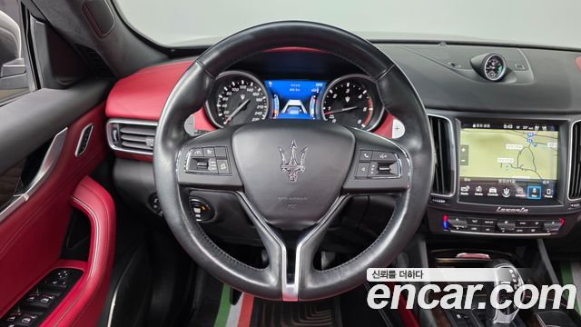 Maserati Levante 3.0 Diesel AWD GranLusso 2018 — фото 13