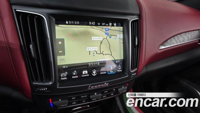 Maserati Levante 3.0 Diesel AWD GranLusso 2018 — фото 14