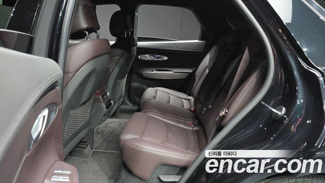 Genesis GV70 2.5T Gasoline 2WD 2024 — фото 12