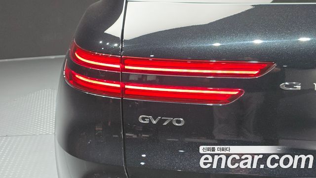 Genesis GV70 2.5T Gasoline 2WD 2024 — фото 23