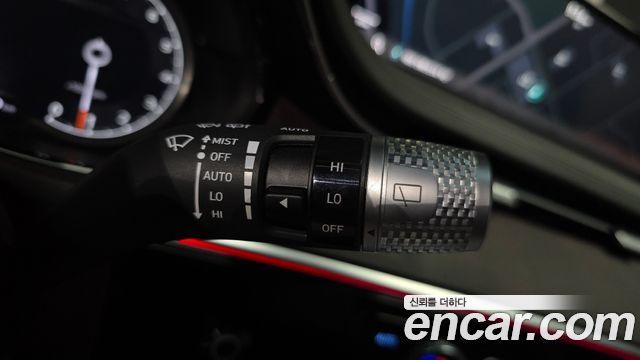 Genesis GV70 2.5T Gasoline 2WD 2024 — фото 32