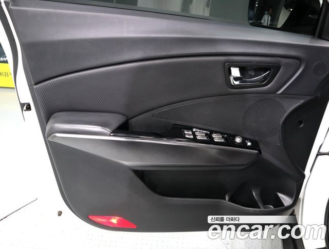 KG Mobility (SsangYong) Tivoli VX 2WD 2017 — фото 23