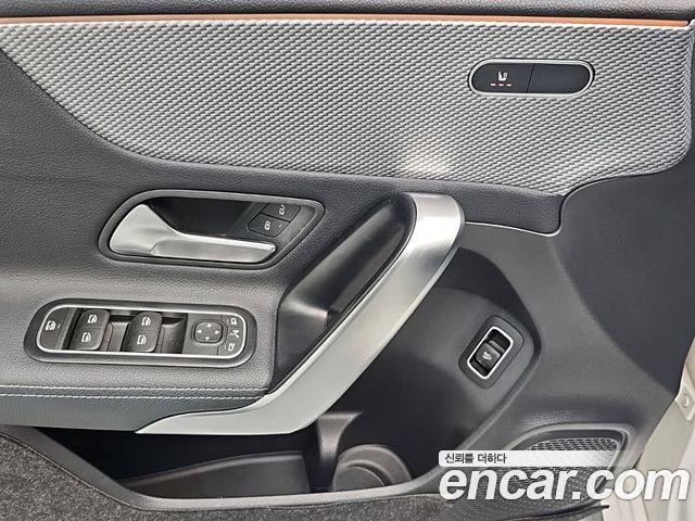 Mercedes-Benz A-Class (W177) A200d Sedan 2022 — фото 21