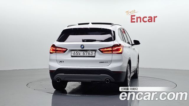 BMW X1 (F48) xDrive 18d Joy 2018 — фото 4