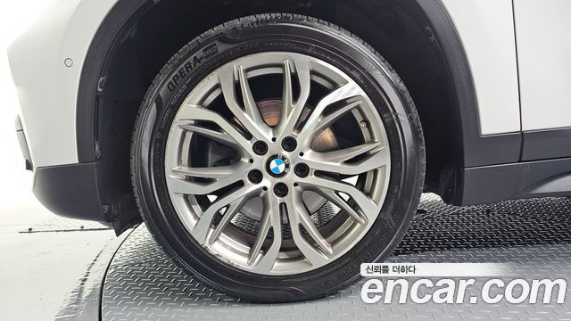 BMW X1 (F48) xDrive 18d Joy 2018 — фото 5