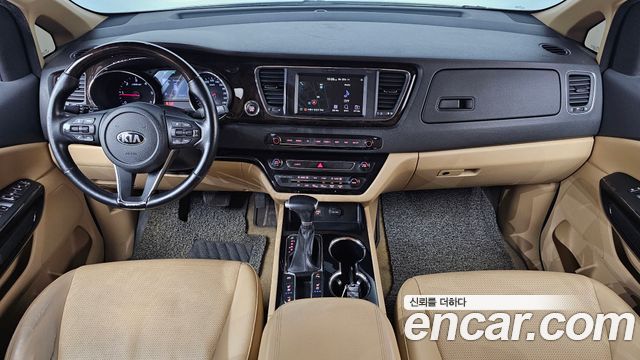 Kia Carnival 9-Seater Prstige 2019 — фото 7