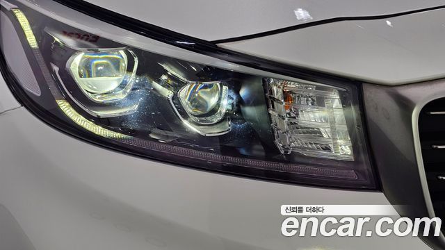 Kia Carnival 9-Seater Prstige 2019 — фото 22