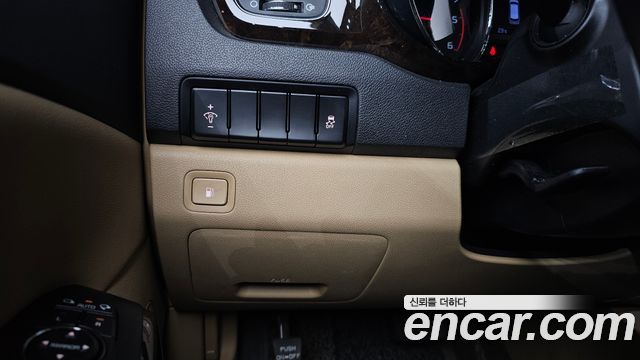 Kia Carnival 9-Seater Prstige 2019 — фото 30