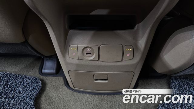 Kia Carnival 9-Seater Prstige 2019 — фото 33