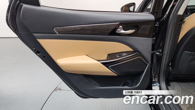 Kia K7 Premier 2.5 GDI Noblesse 2020 — фото 25
