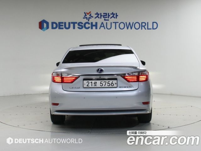 Lexus ES300h Supreme XV60 2014 — фото 4