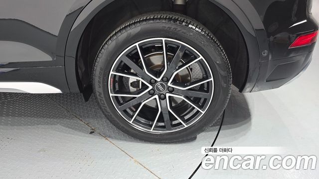Audi Q5 (FY) 45 TFSI Quattro Premium 2024 — фото 21