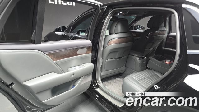 Genesis G90 (RS4) Gasoline 3.5 Turbo AWD 2023 — фото 32