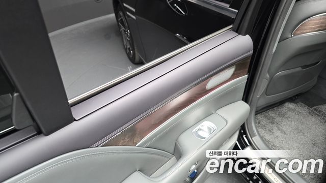 Genesis G90 (RS4) Gasoline 3.5 Turbo AWD 2023 — фото 40