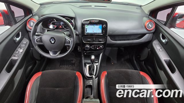 Renault Korea Clio Intens Panoramic 2019 — фото 7