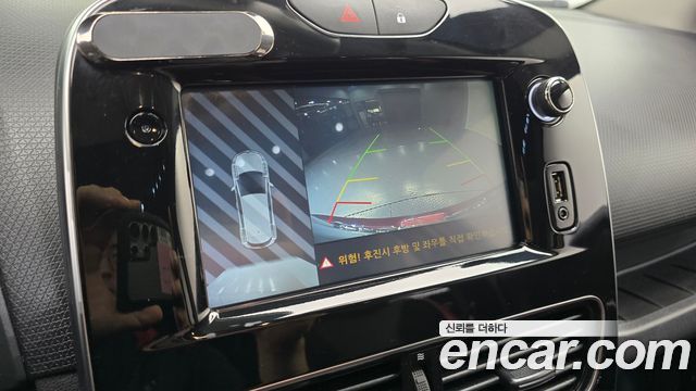 Renault Korea Clio Intens Panoramic 2019 — фото 15