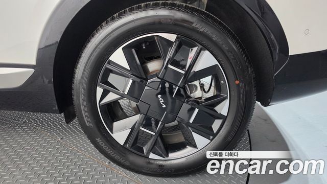 Kia Sportage Hybrid (V) HEV 1.6 2WD Signature 2025 — фото 21
