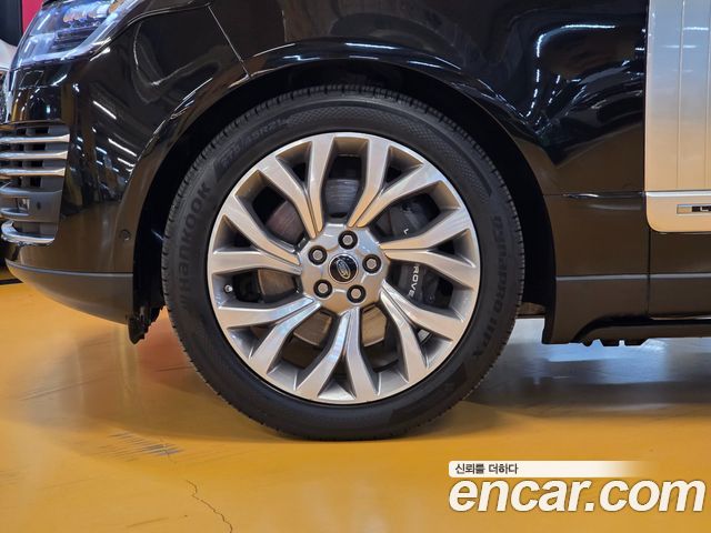 Land Rover Range Rover (IV) 5.0 SC AB LWB 2020 — фото 5
