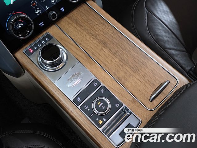 Land Rover Range Rover (IV) 5.0 SC AB LWB 2020 — фото 17