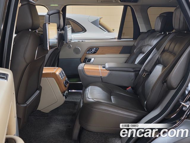 Land Rover Range Rover (IV) 5.0 SC AB LWB 2020 — фото 18