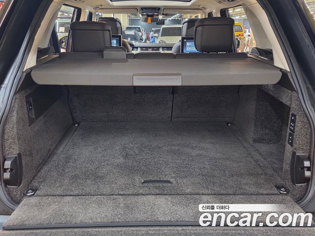 Land Rover Range Rover (IV) 5.0 SC AB LWB 2020 — фото 23