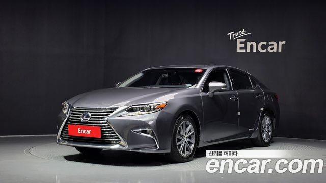 Lexus ES300h Supreme+ XV60
