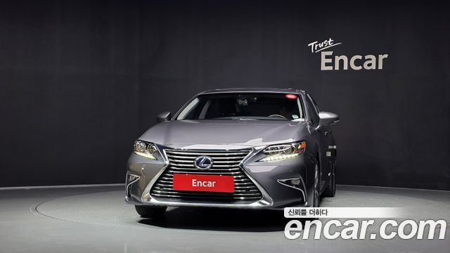 Lexus ES300h Supreme+ XV60 2018 — фото 3