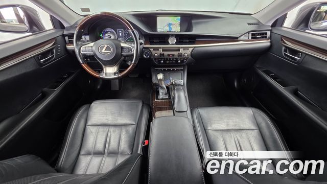 Lexus ES300h Supreme+ XV60 2018 — фото 7