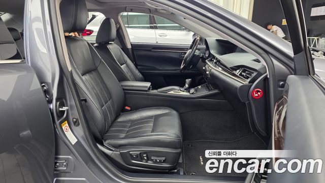 Lexus ES300h Supreme+ XV60 2018 — фото 11