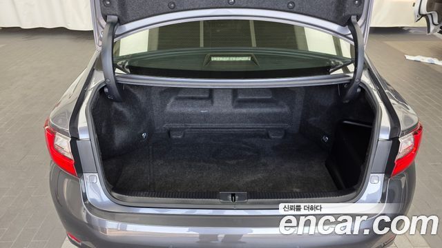 Lexus ES300h Supreme+ XV60 2018 — фото 20