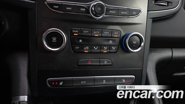 Renault Korea QM6 Diesel 2WD LE 2017 — фото 18